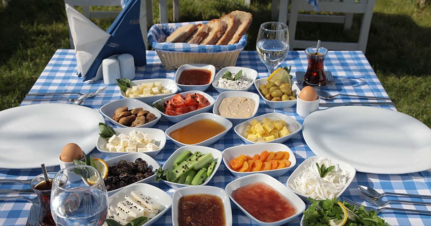 ANKARA KAHVALTISI MEKANLARINDA GÜZEL BİR VAN KAHVALTISI